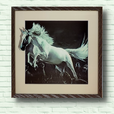 Фотокартина 3D горизонтальная в рамке "Белый конь, убегающий от стаи волков" 42*42*1.5 см 3d - 0112 фото